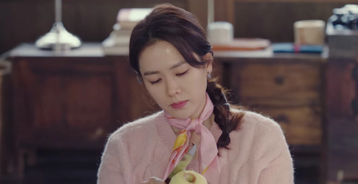 Ngay cả khi rơi vào hoàn cảnh ngặt nghèo ở Bắc Triều Tiên, cô vẫn giữ nguyên khí chất thượng lưu đích thực.