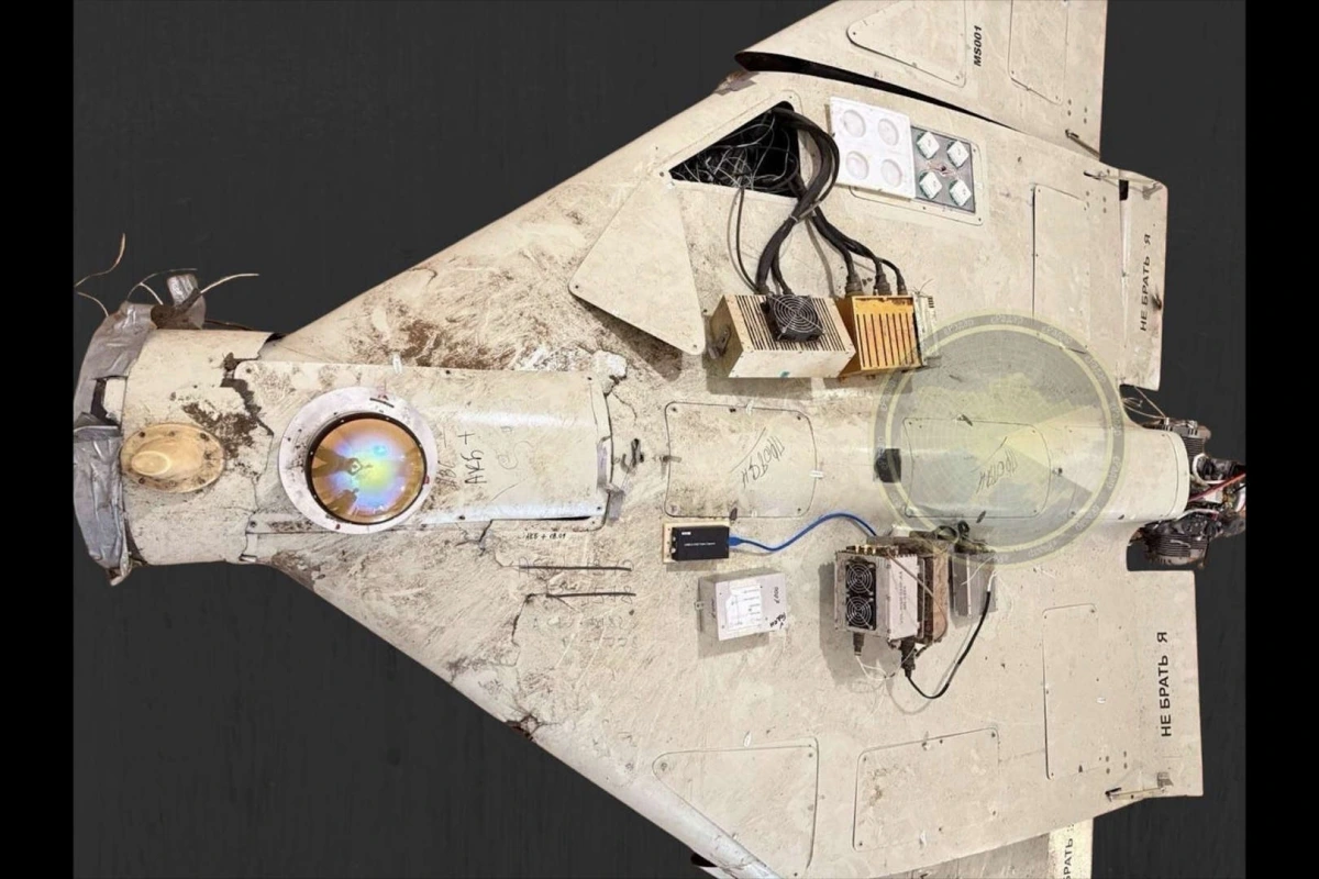 Theo trang quân sự Ukraine Militarnyi đánh giá các chi tiết kỹ thuật của UAV, các mảnh vỡ cho thấy UAV này được trang bị hệ thống ảnh nhiệt, cùng nhiều thành phần kỹ thuật quan trọng khác.