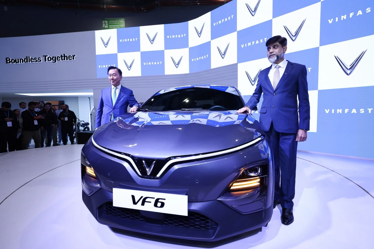 VinFast giới thiệu hai mẫu SUV thuần điện thuộc phân khúc B và C là VF 6 và VF 7 tại thị trường Ấn Độ