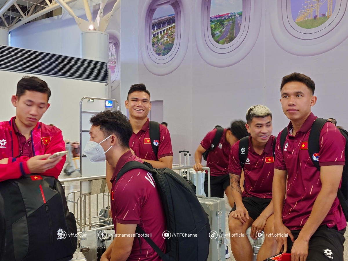 The players show confidence ahead of their away match against Malaysia at 2027 Asian Cup qualifier. (Photo: VFF)