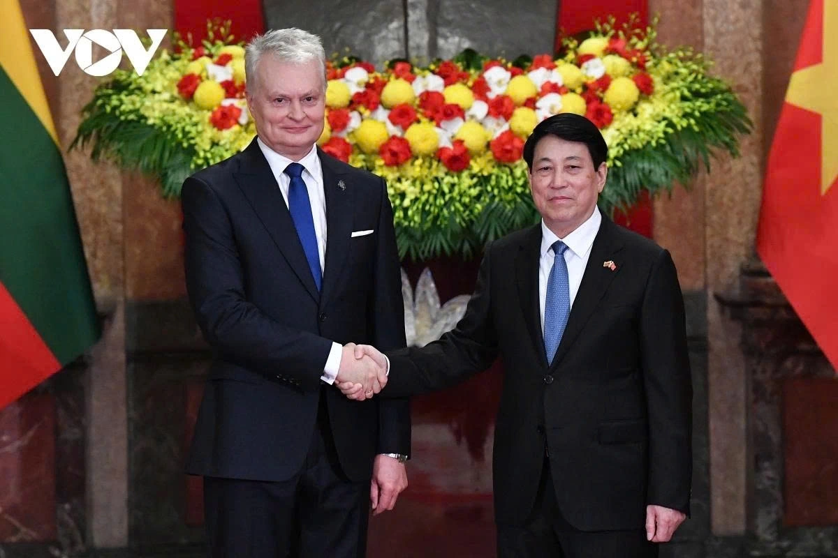 Over the past three decades since the estblishment of their diplomatic relations, the traditional friendship and multifaceted cooperation between Vietnam and Lithuania have been strengthened, underpinned by growing political trust, goodwill, and strong economic complementarity despite differences in both size and geographic location.