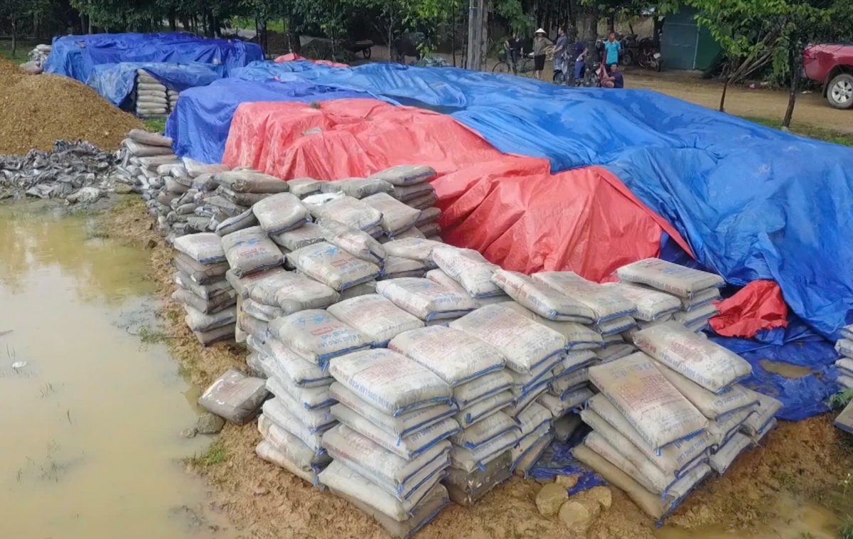 Số xi măng phơi mưa nắng không thể sử dụng được.