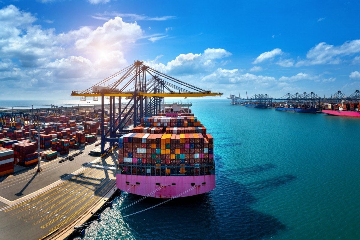 Việt Nam xuất siêu 4,67 tỷ USD trong 5 tháng đầu năm 2025 (Ảnh minh họa: KT)