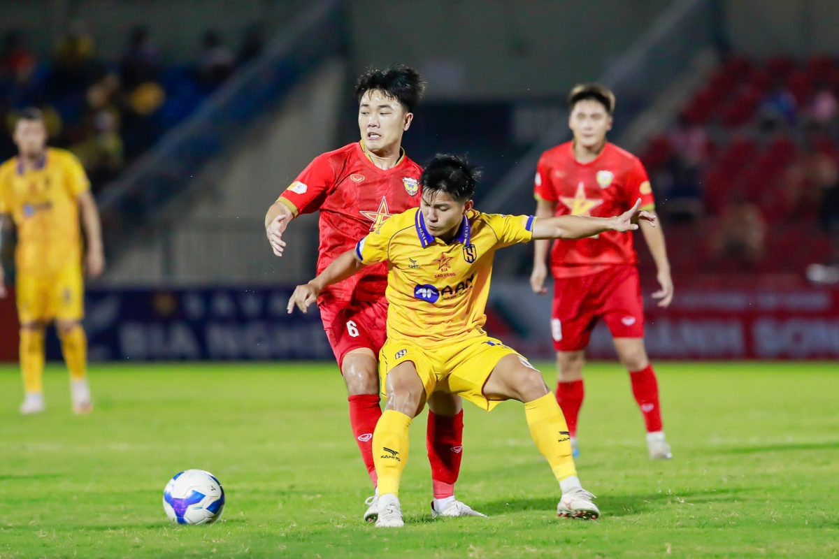 Xuân Trường (số 6) chia tay Hà Tĩnh (Ảnh: VPF).