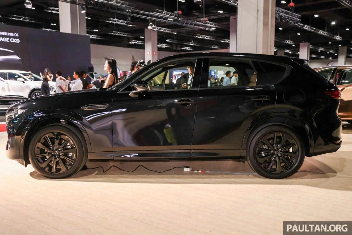 Hình ảnh Mazda CX-60 được trưng bày tại Triển lãm ô tô quốc tế Kuala Lumpur (KLIMS) năm 2024.