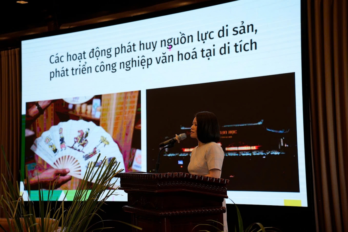 Bà Đường Ngọc Hà, Phó Giám đốc Trung tâm Hoạt động Văn hóa Khoa học Văn Miếu-Quốc Tử Giám chia sẻ kinh nghiệm phát triển các sản phẩm công nghiệp văn hóa.