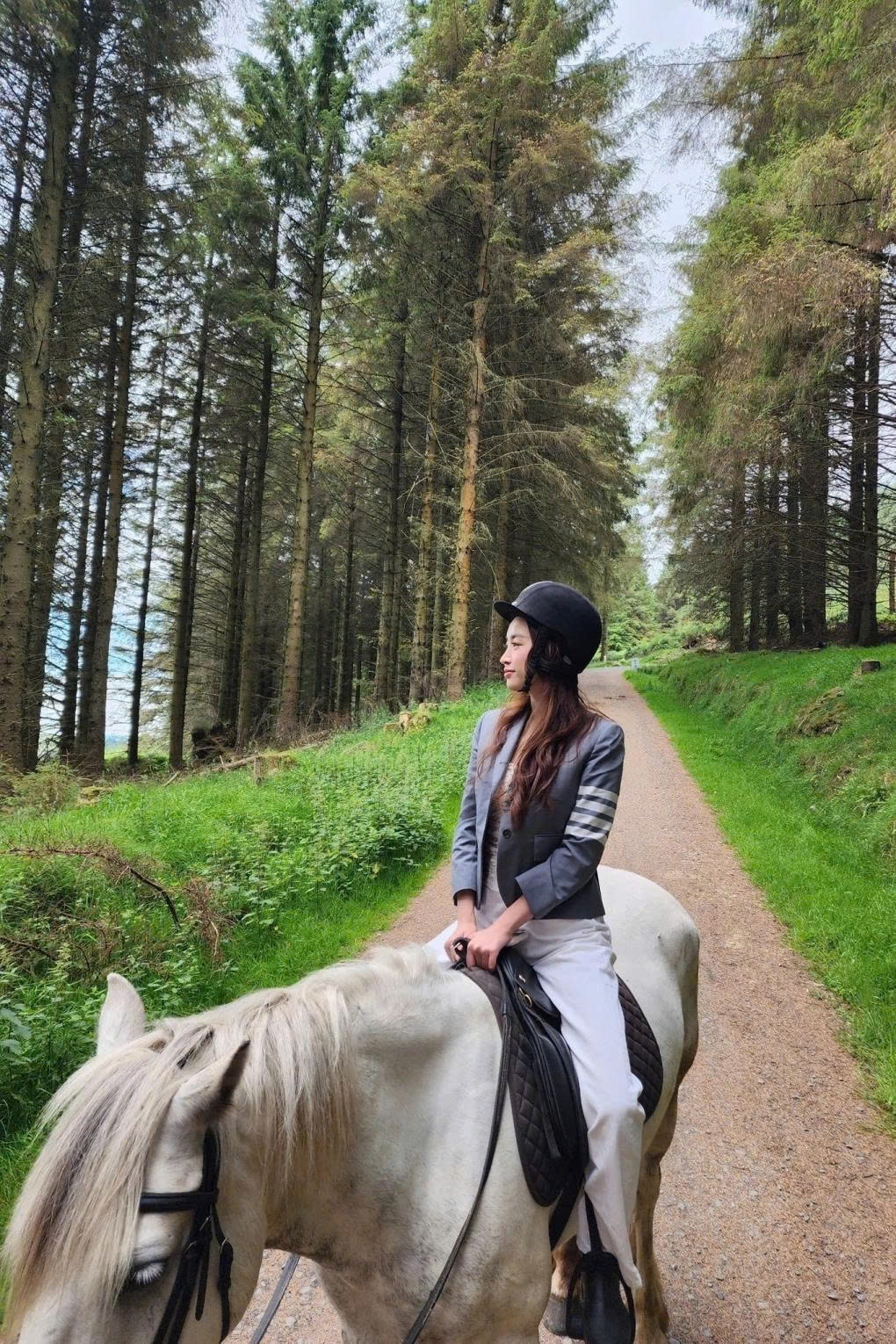 Hoa hậu Đỗ Mỹ Linh đang có kỳ nghỉ ở Ireland.