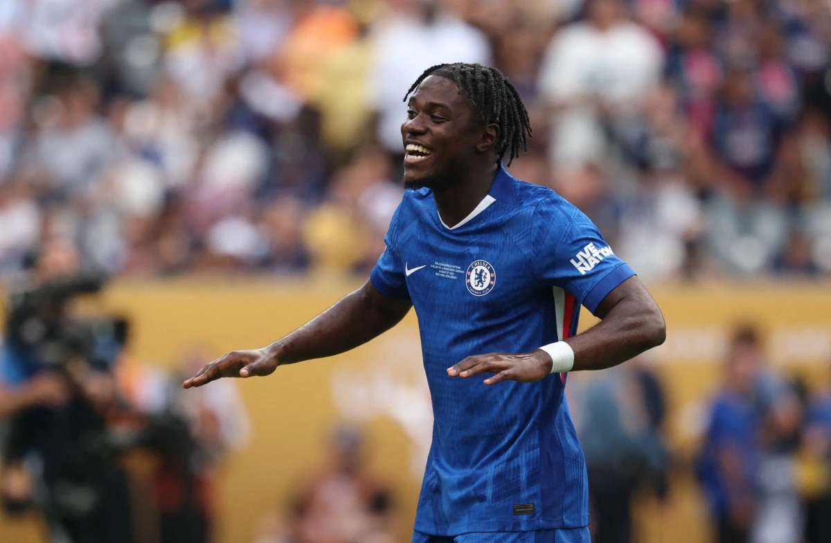 Chelsea thắng PSG 3-0 trong trận chung kết để đăng quang ngôi vô địch Club World Cup 2025. Sau khi tiếng còi kết thúc trận đấu vang lên là thời khắc ăn mừng trong lễ trao giải. 