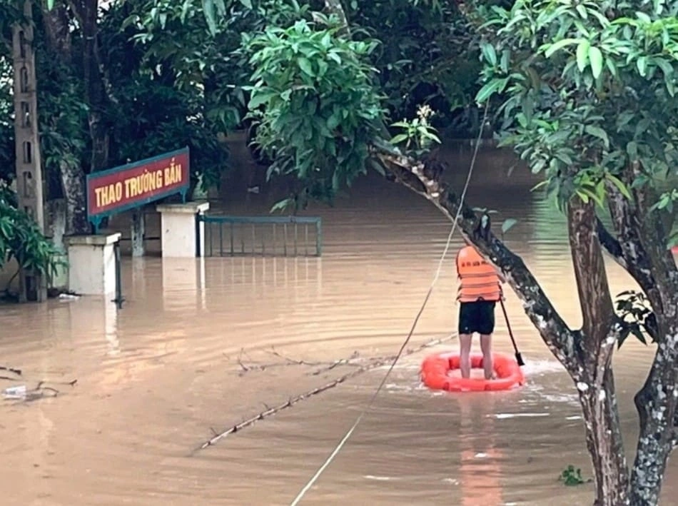 The shooting range of a Border Guard unit in the mountainous area of Nghe An is left severely flooded.