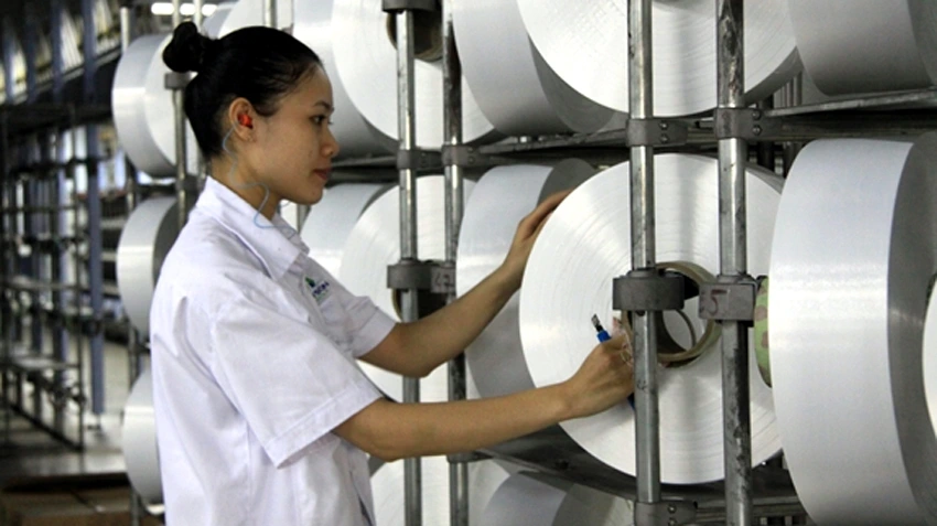 Mặt hàng sợi tổng hợp hiện nay phải chứng minh được nguồn gốc xuất xứ - Ảnh minh họa: KT