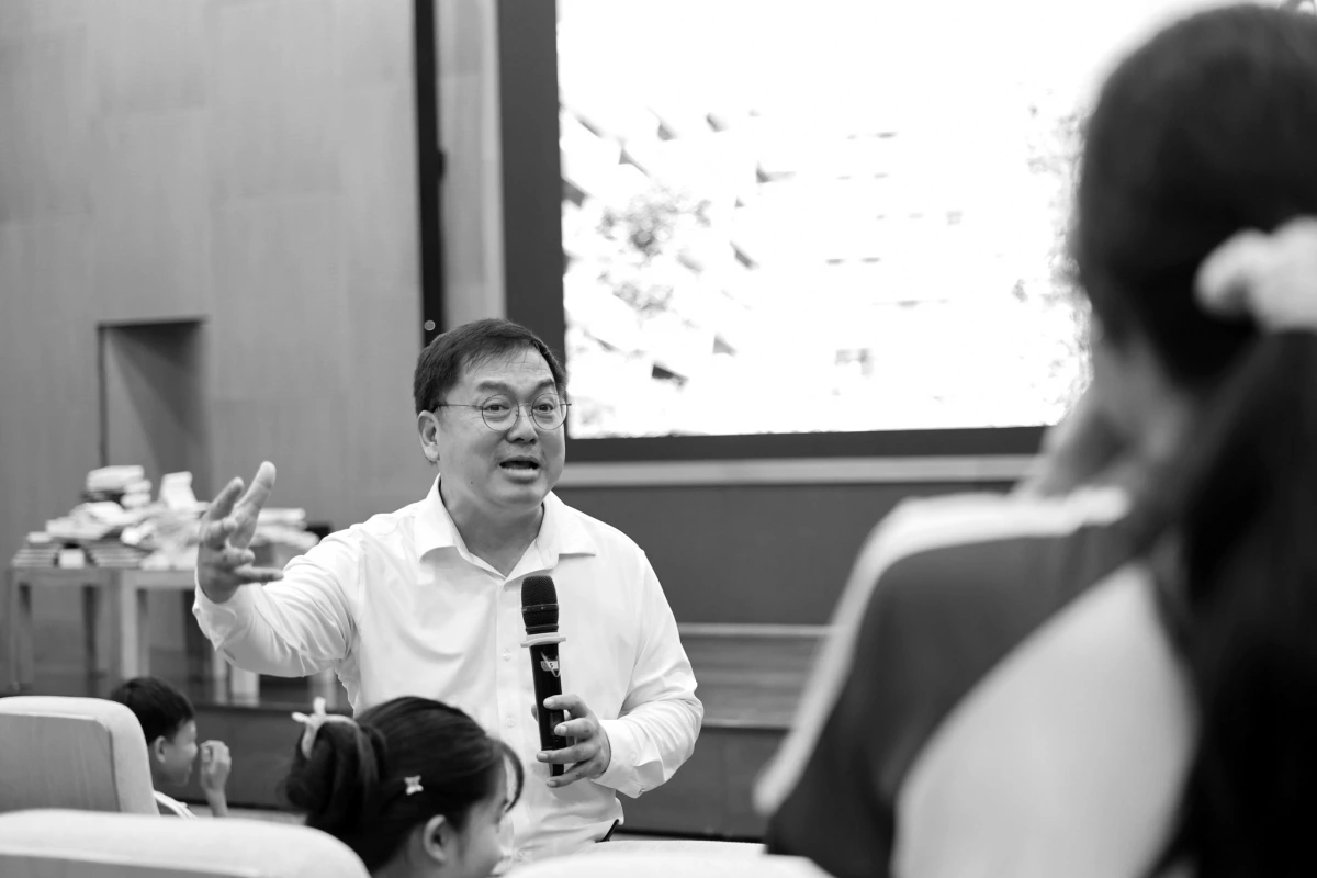 Ông Hoàng Nam Tiến có hơn 30 năm cống hiến cho Tập đoàn FPT trước khi qua đời.