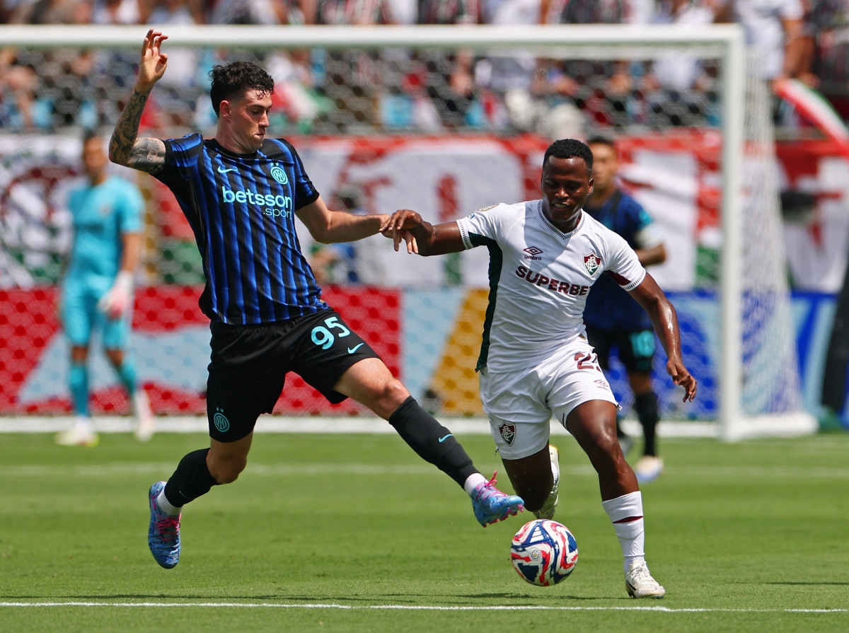 Inter Milan đang bế tắc trước lối chơi chặt chẽ của Fluminense (Ảnh: Reuters).