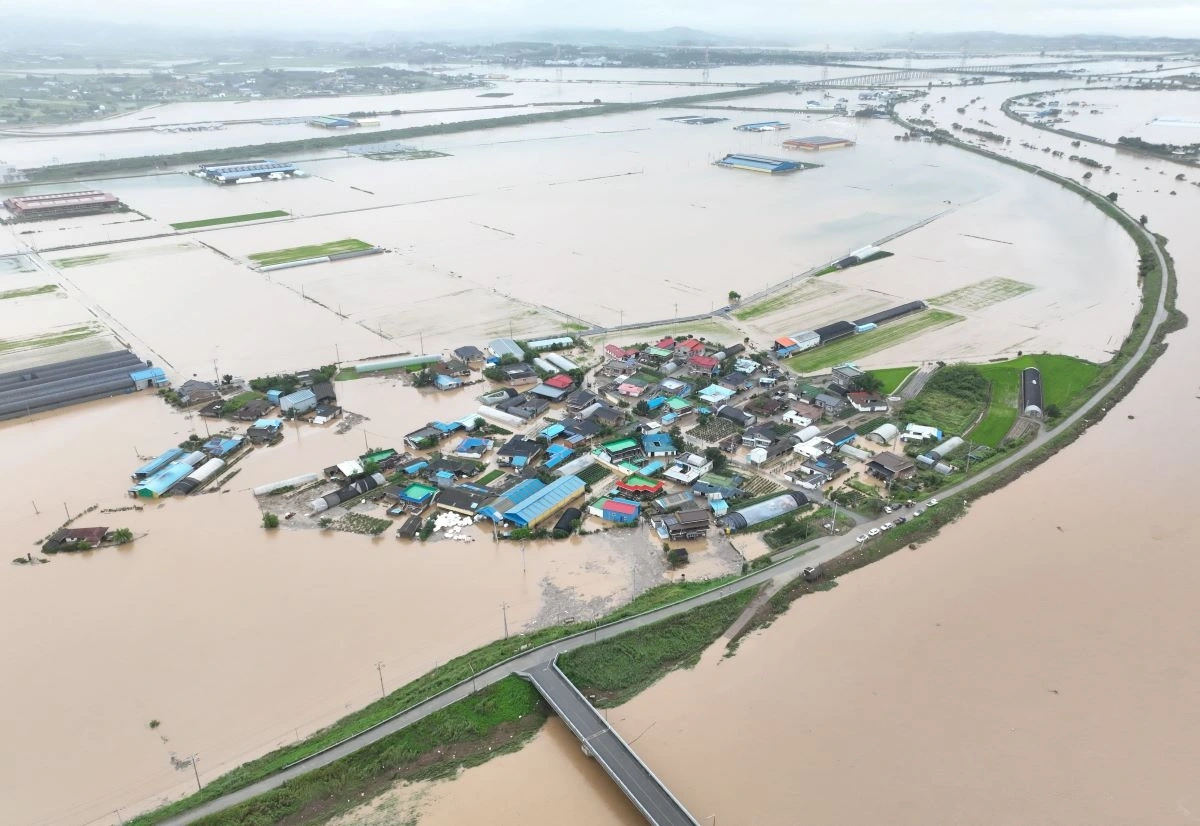  Một khu dân cư bị cô lập.