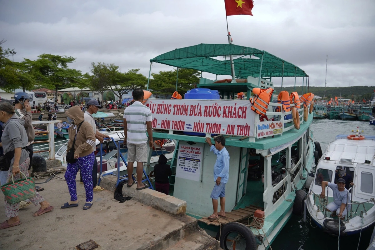 An Giang tăng cường quản lý hoạt động các tàu thuyền du lịch trên biển.