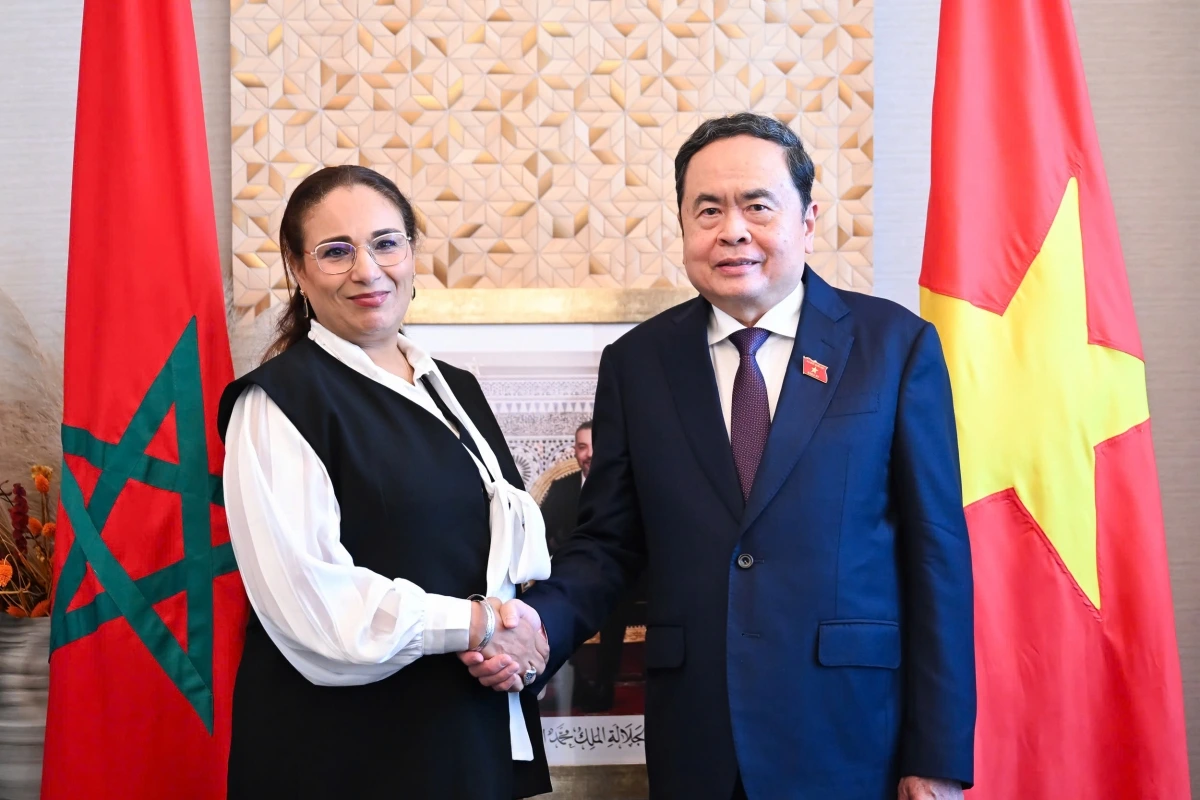 Chủ tịch Quốc hội Trần Thanh Mẫn và Chủ tịch Nhóm Nghị sĩ hữu nghị Morocco - Việt Nam Lubna Srhiri