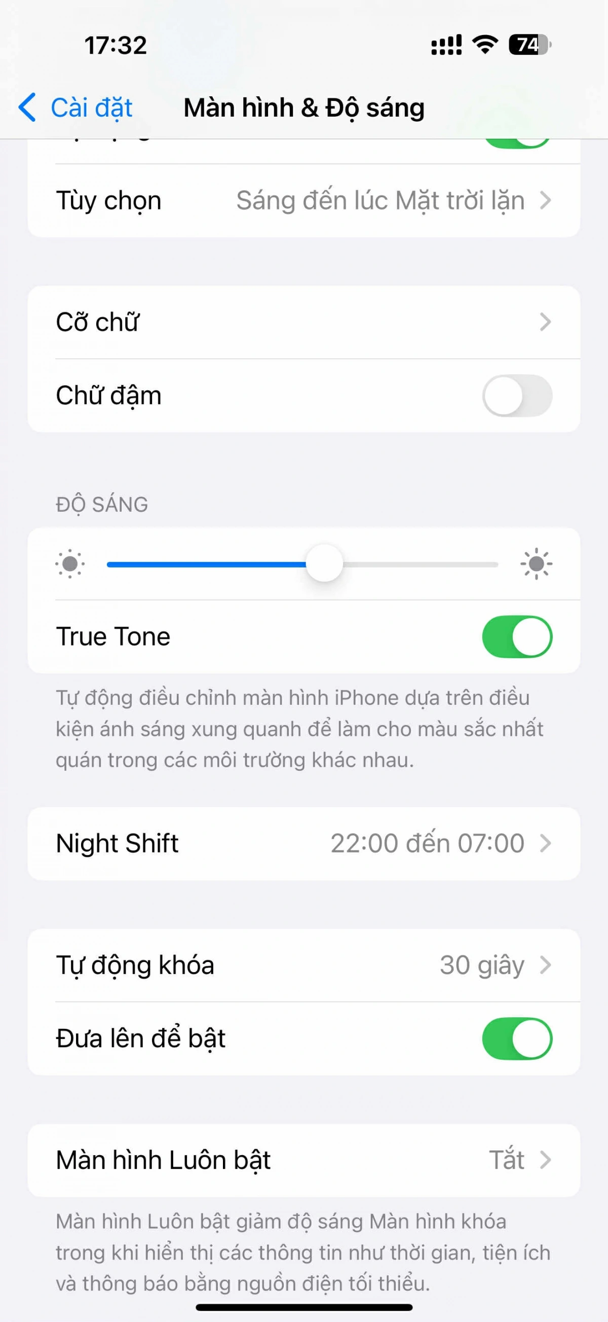 Điều chỉnh Night Shift trên iPhone.