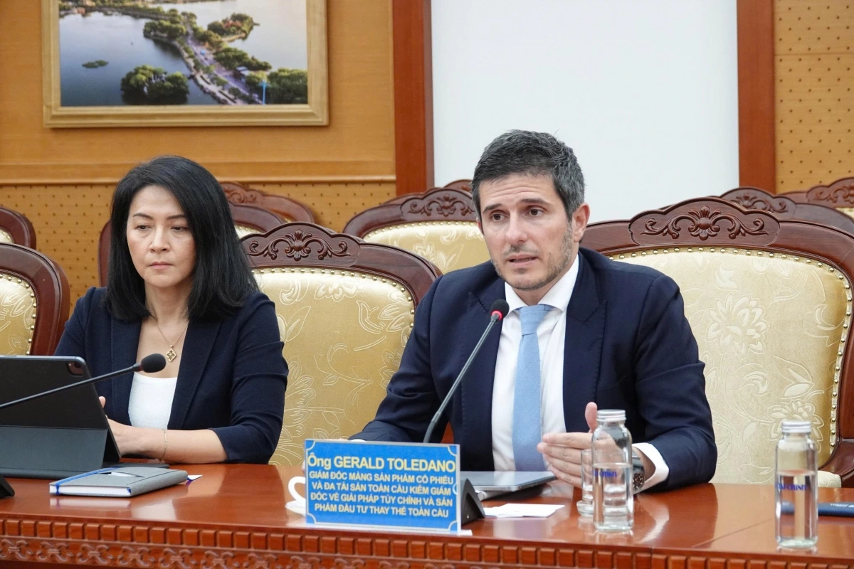 Ông Gerald Toledano - Giám đốc mảng sản phẩm cổ phiếu và đa tài sản toàn cầu kiêm Giám đốc về giải pháp tùy chỉnh và sản phẩm thay thế toàn cầu