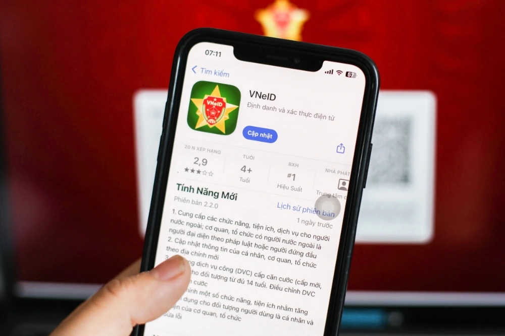 Người dùng cần cập nhật VNeID để có thể trải nghiệm nhiều tính năng mới