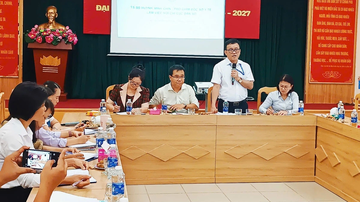 Sở Y tế TP.HCM yêu cầu Chi cục Dân số TP.HCM có giải pháp cải thiện mức sinh thấp, chăm sóc người cao tuổi