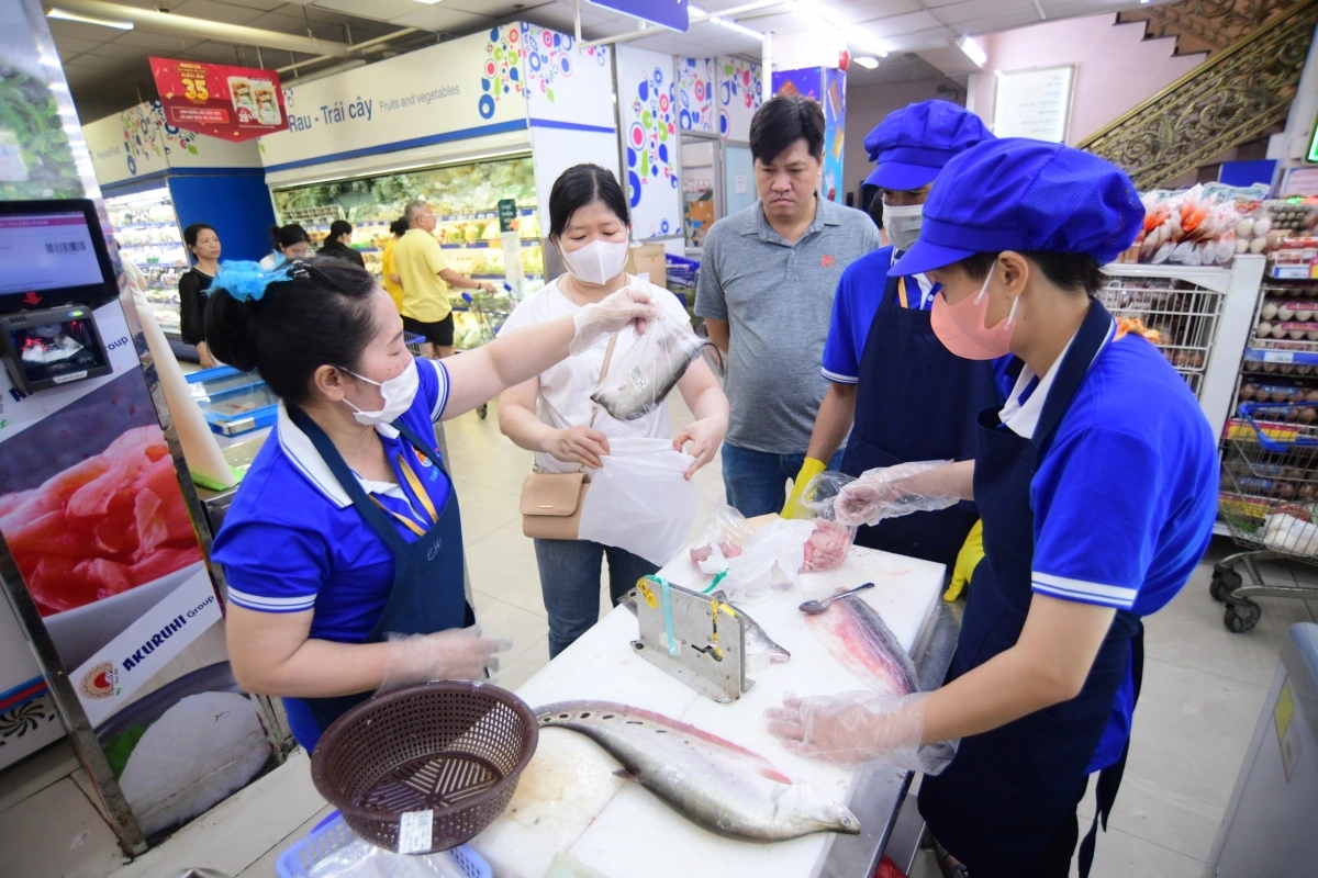 80 % thời lượng là thực hành thực tế tại siêu thị