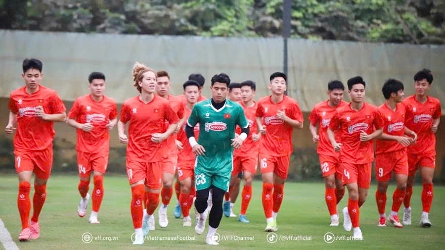 Coach Kim Sang-sik has finally crossed out five more names before the Vietnam national team fly to Indonesia on July 14 for the 2025 ASEAN U23 Championship