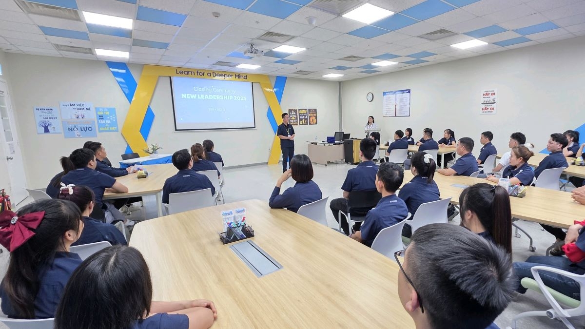 Hình ảnh một lớp đào tạo về Kỹ năng quản lý cho nhân viên Samsung