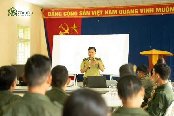 Buổi tập huấn kiến thức lâm nghiệp cho bà con