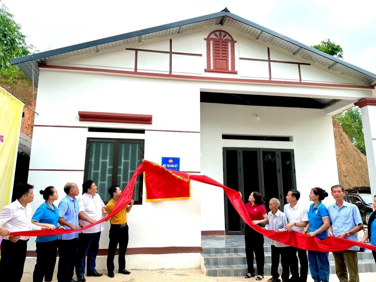 Tuyên Quang phấn đấu 100% người dân nghèo của Tuyên Quang có nhà ở theo tiêu chí của Chính phủ đã đặt ra vào dịp kỷ niệm 80 năm thành lập nước, tạo nền tảng vững chắc để toàn tỉnh tiến cùng kỷ nguyên vươn mình của dân tộc.
