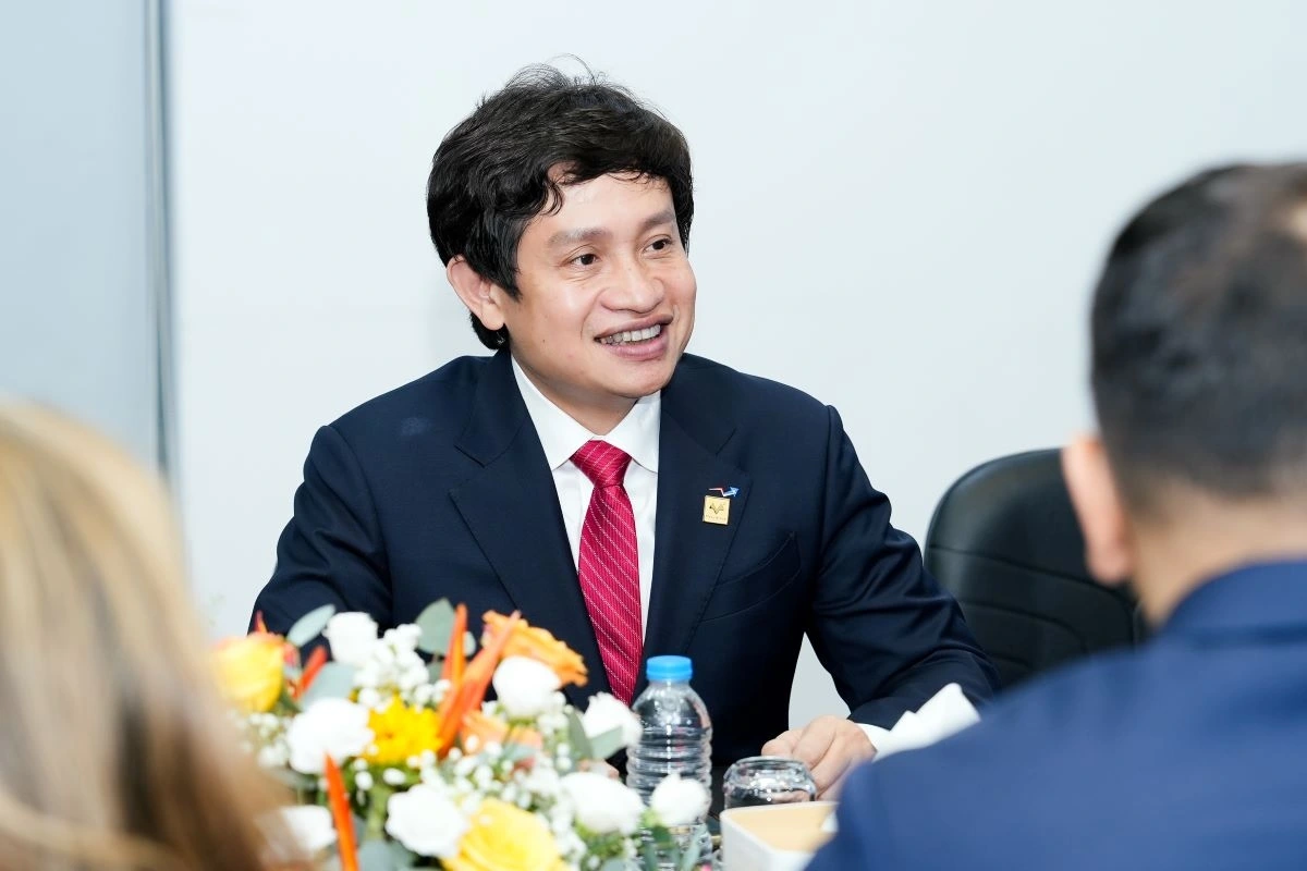 Ông Hoàng Mai Chung - Chủ tịch HĐQT Meey Group cho rằng, làn sóng chuyển đổi số đang mang lại một cơ hội chưa từng có để định nghĩa lại cách thị trường bất động sản vận hành