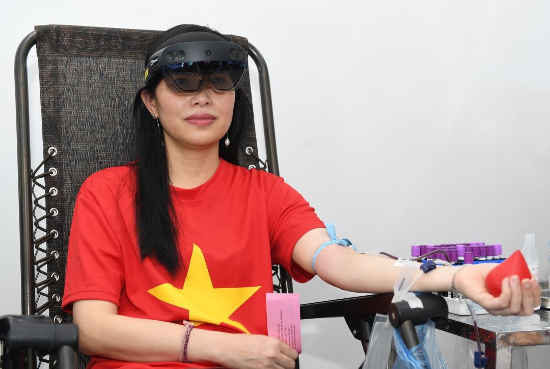 Các nhân viên Abbott Việt Nam nhiệt tình tham gia chương trình hiến máu tình nguyện hàng năm. Ảnh: Hoàng Anh