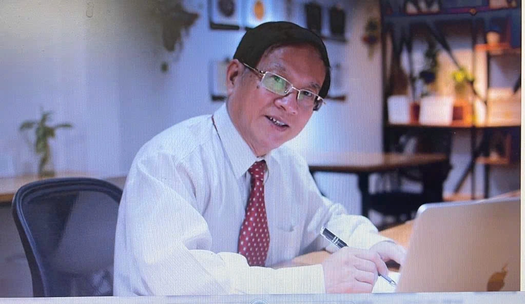 Đại sứ Nguyễn Thạc Dĩnh
