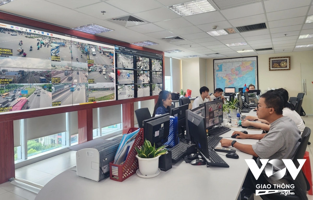 Khu vực tiếp nhận và xử lý tin giao thông - Ban VOV Giao thông quốc gia tại TP.HCM