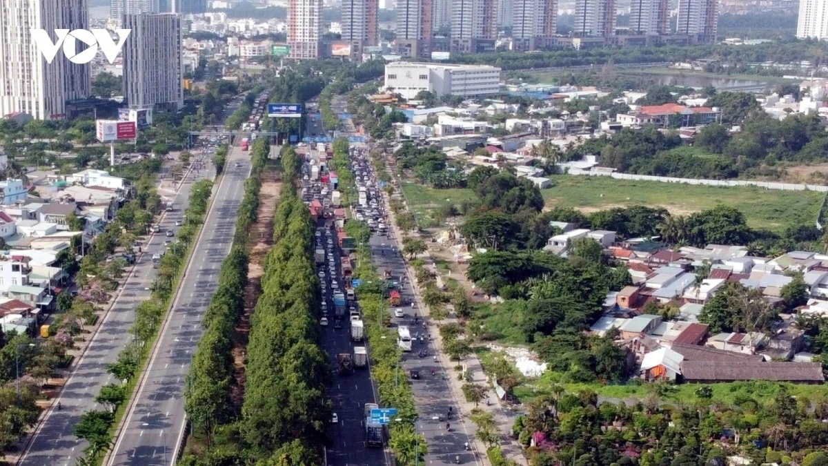 Thị trường bất động sản nước ta đang có những dấu hiệu phục hồi rõ ràng trong 6 tháng đầu năm nay, trên cả 3 miền Bắc, Trung, Nam.