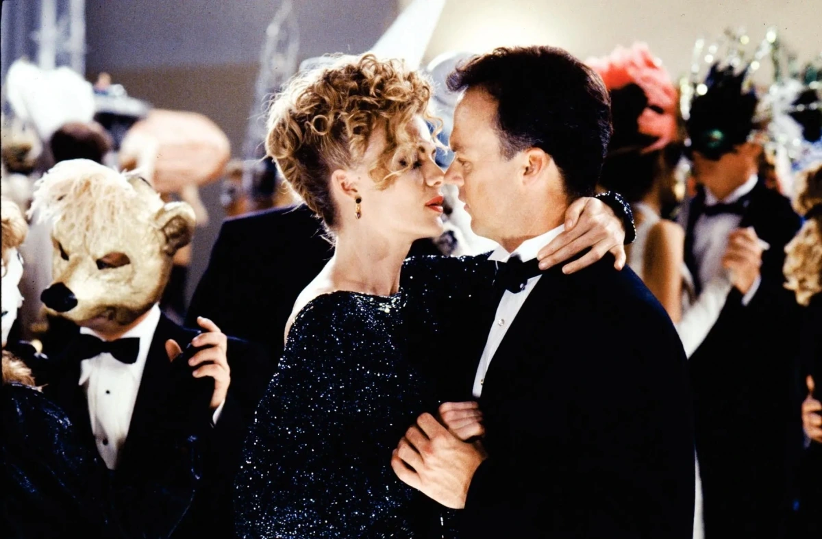 Michael Keaton và Michelle Pfeiffer trong phim “Batman Returns” (1992).