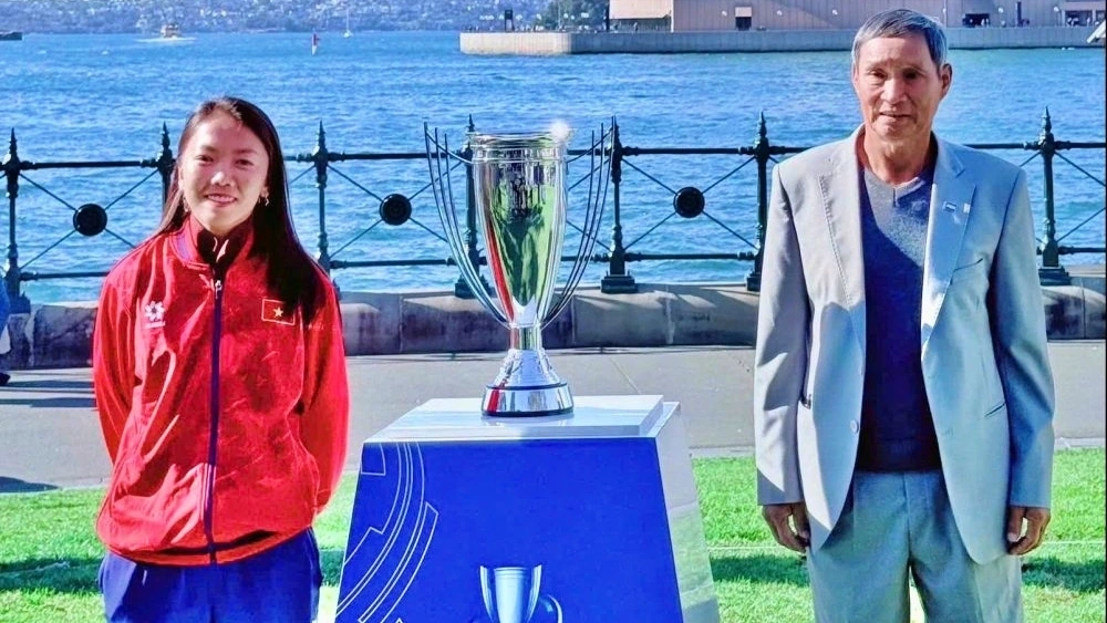 HLV trưởng Mai Đức Chung và đội trưởng Huỳnh Như tham dự Lễ bốc thăm VCK Asian Cup nữ 2026.