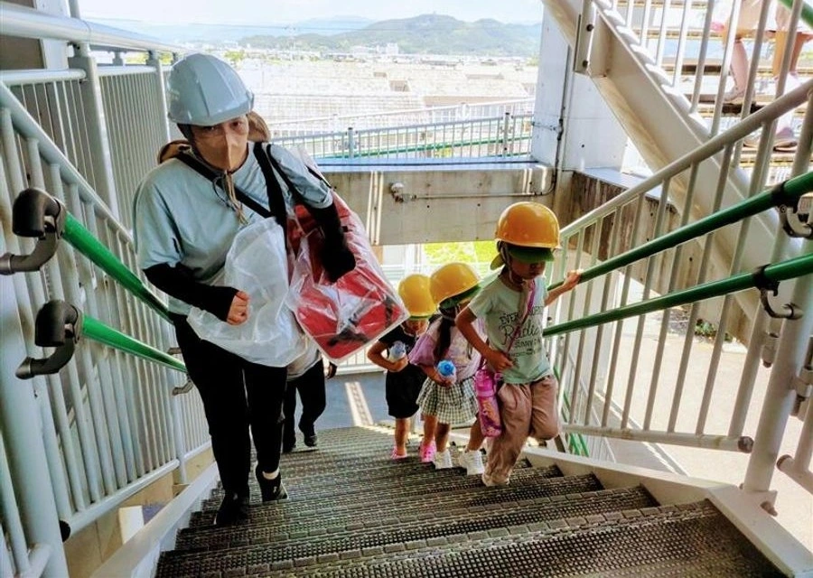 Các địa phương ven biển tiến hành sơ tán triệt để. Ảnh: Jiji Press