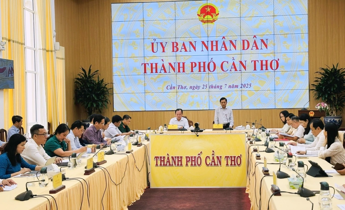 Chủ tịch Cần Thơ họp trực tuyến với 103 xã, phường