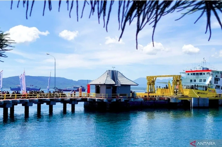 Cảng Ketapang, Banyuwangi, Đông Java. Ảnh: Antara