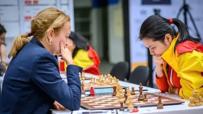 Pham Le Thao Nguyen (R) to represent Vietnam at Women’s Chess World Cup 2025 (Photo: FIDE)