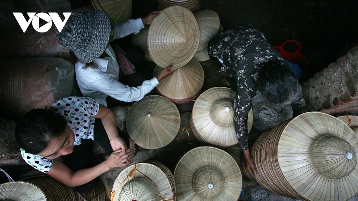 According to the elders of Chuong village, the hat making profession has a history of more than 300 years, although no one knows where it actually originated from.