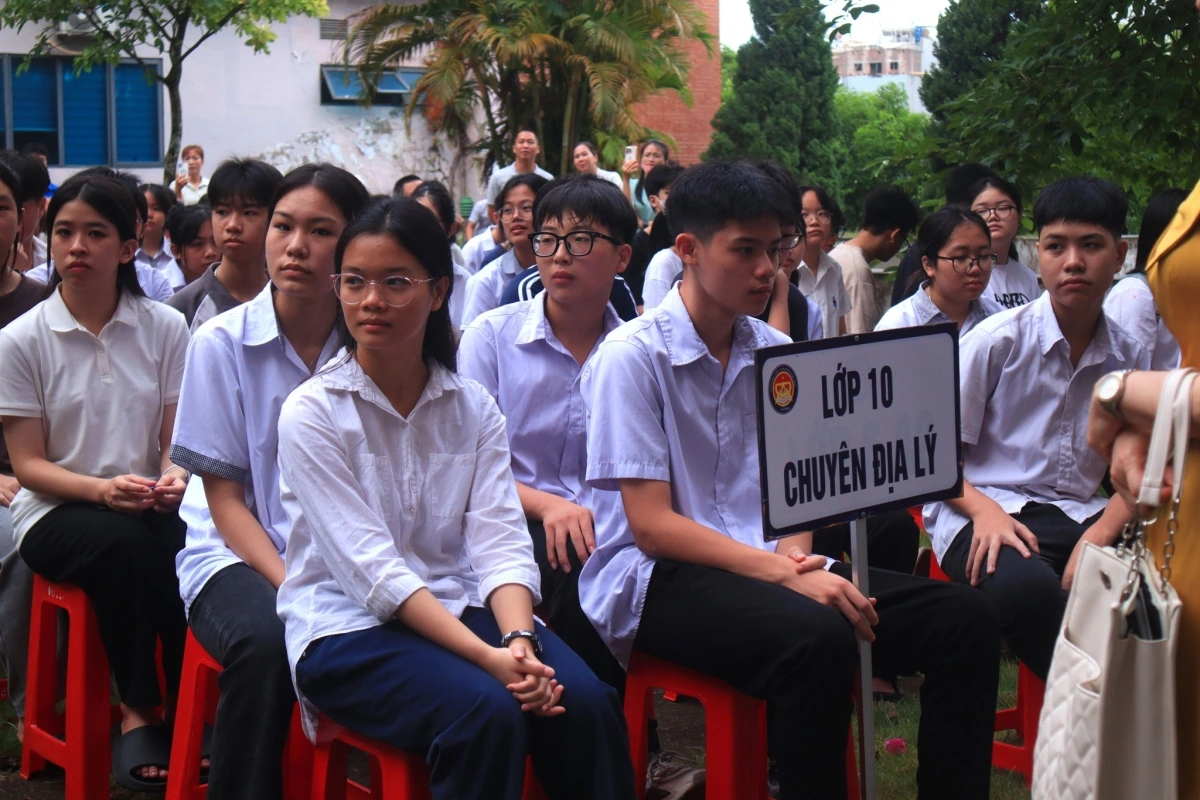 Lớp 1, lớp 9, lớp 12 tựu trường sớm nhất trước 2 tuần so với ngày tổ chức khai giảng