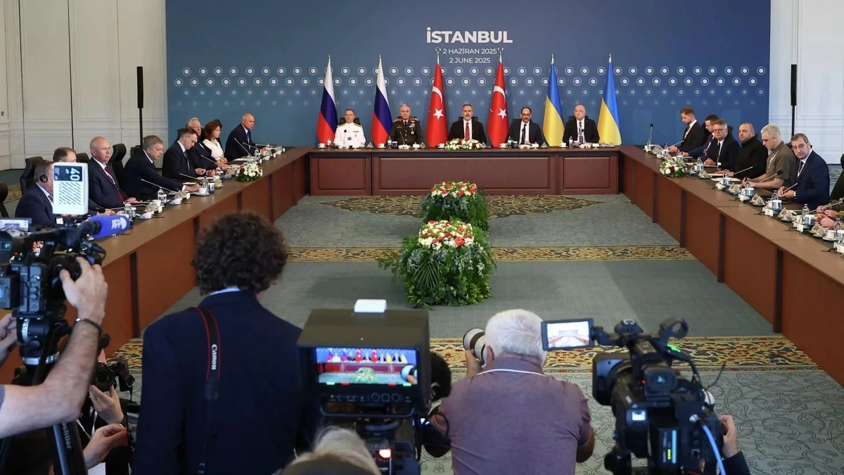 Các cuộc đàm phán trực tiếp giữa phái đoàn Nga và Ukraine tại Cung điện Ciragan ở Istanbul- Ảnh: Ria Novosti