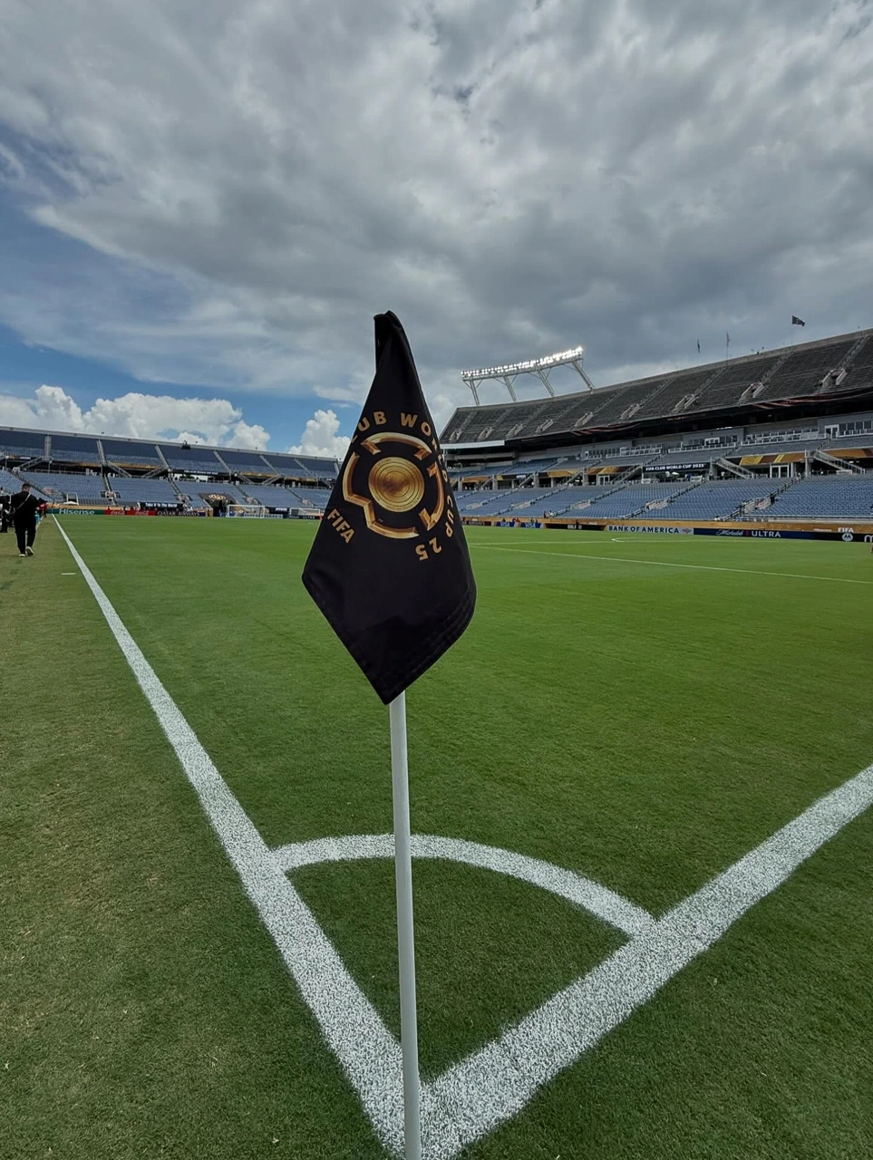 SVĐ Camping World có sức chứa hơn 60.000 khán giả (Ảnh: Fluminense FC)