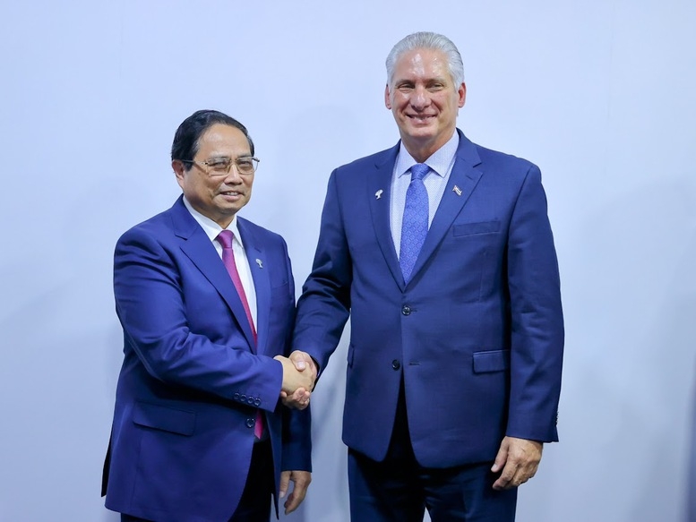 Thủ tướng Phạm Minh Chính và Bí thư thứ nhất, Chủ tịch Cuba Miguel Díaz-Canel - Ảnh: VGP