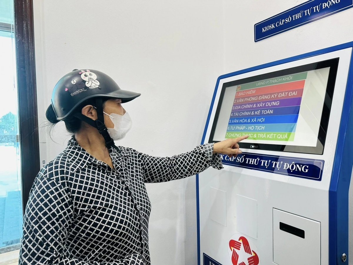 Trung tâm Phục vụ hành chính công các phường, xã, đặc khu tại Hải Phòng được trang bị cơ sở vật chất hiện đại phục vụ người dân