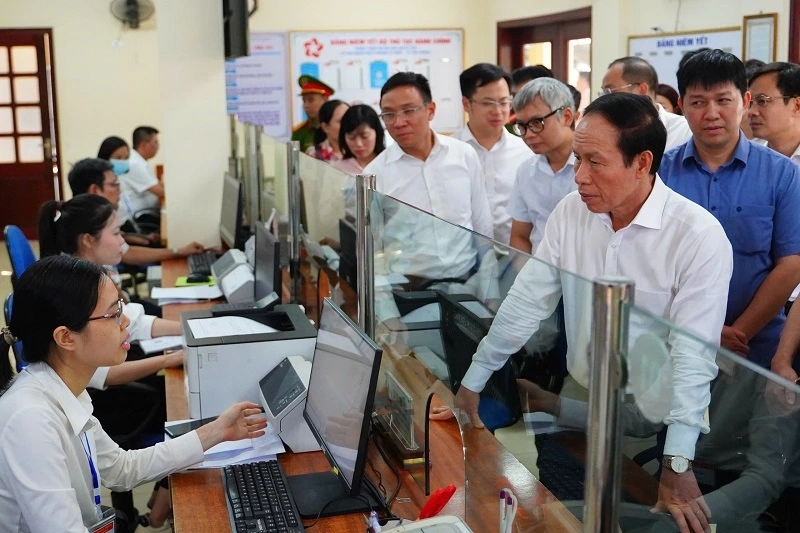 Lãnh đạo Thành uỷ Hải Phòng trực tiếp đi kiểm tra và tháo gỡ khó khăn cho các địa phương trong thời gian đầu vận hành mô hình chính quyền địa phương 2 cấp.