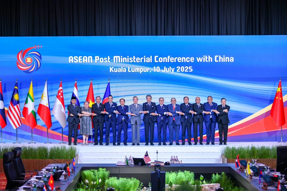 Hội nghị Bộ trưởng ASEAN-Trung Quốc diễn ra sáng 10/7 tại Kuala Lumpur, Malaysia.