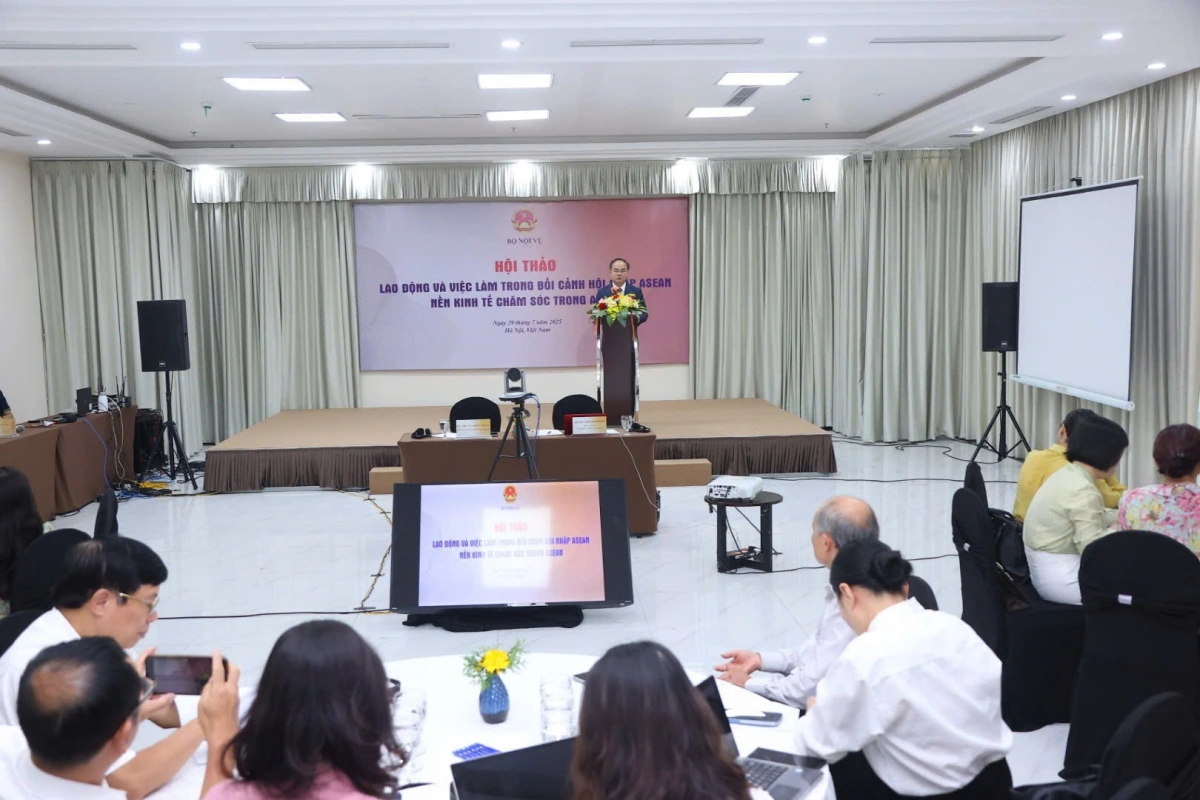 Hội thảo về lao động và việc làm trong bối cảnh hội nhập ASEAN với chủ đề “Nền kinh tế chăm sóc trong ASEAN"