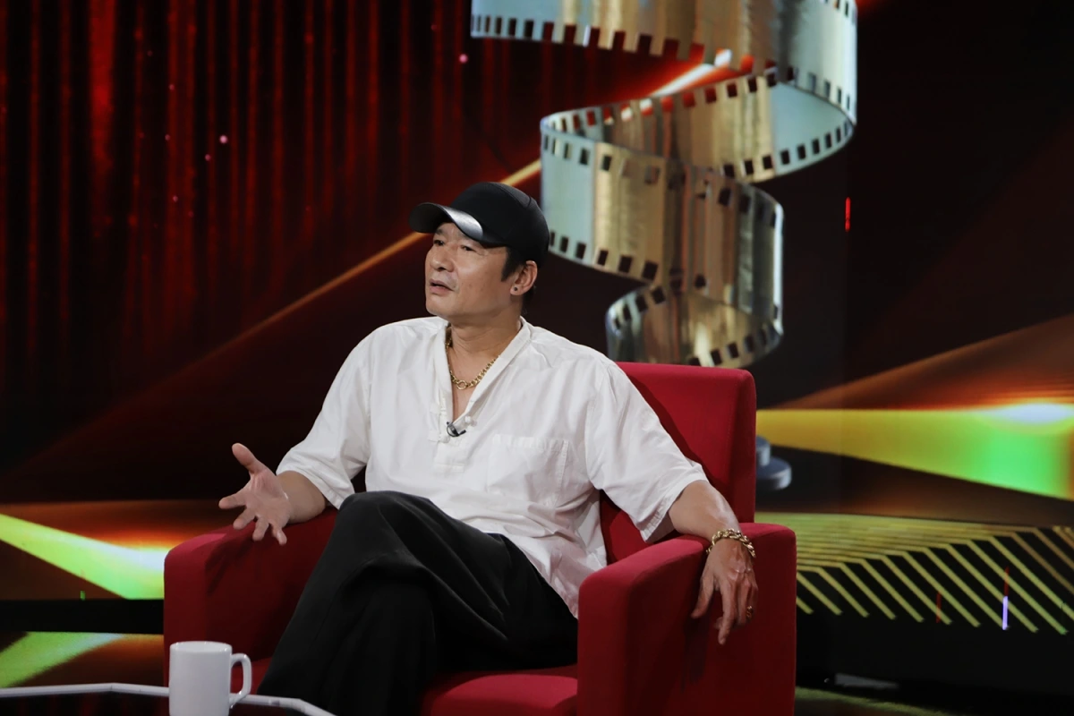 NSƯT Võ Hoài Nam chia sẻ trong chương trình Cine7 – Ký ức phim Việt tuần này. Ảnh: VTV