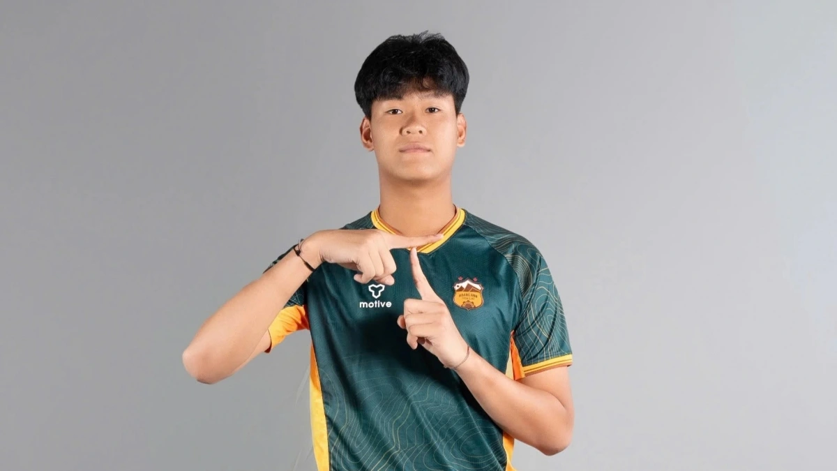 Thủ môn Vũ Khang chính thức ra mắt HAGL. (Ảnh: HAGL FC). 